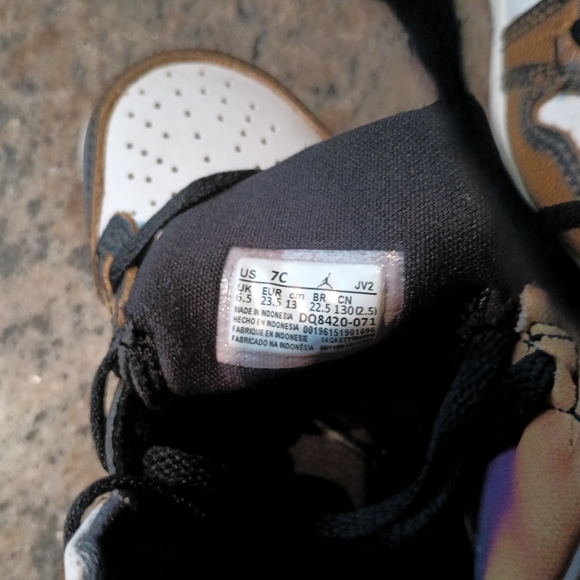 Jordan toddler air 1 - Picture 2 of 7